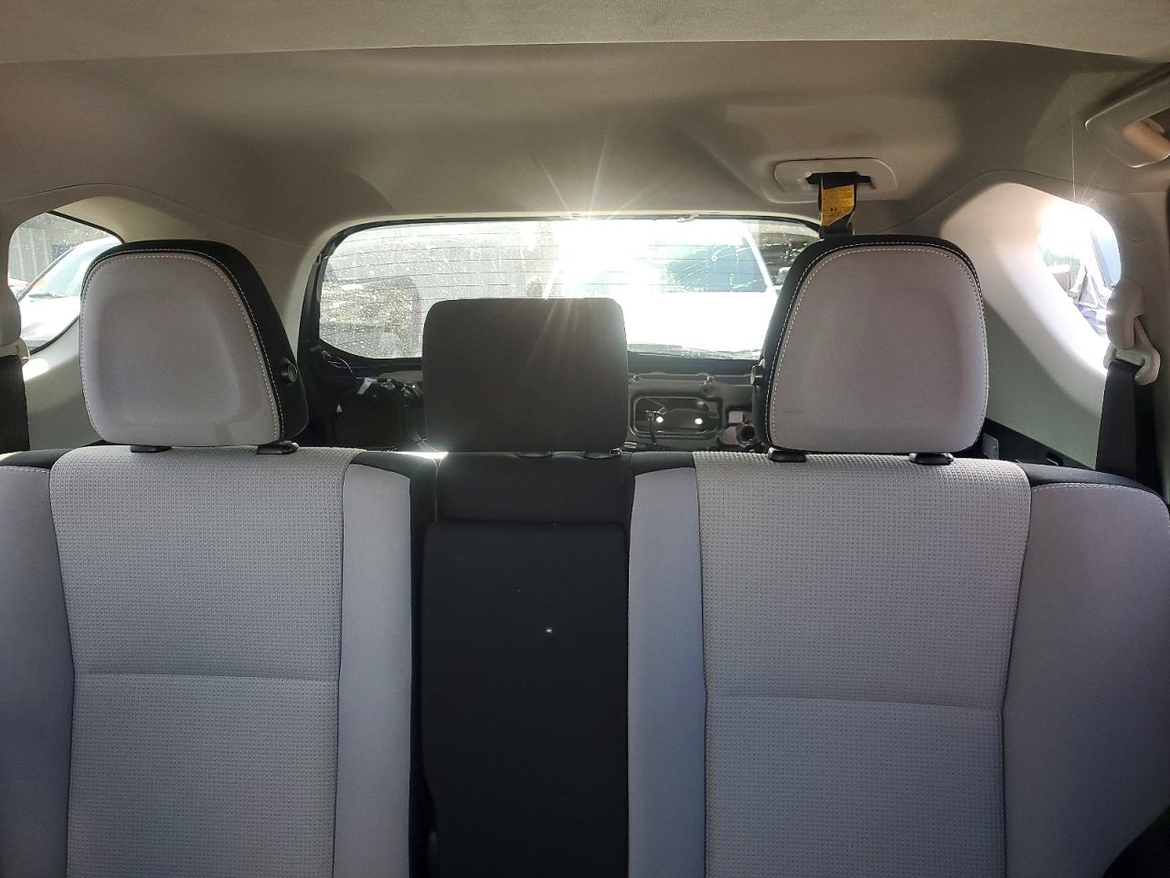 2017 TOYOTA RAV4 XLE photo 10