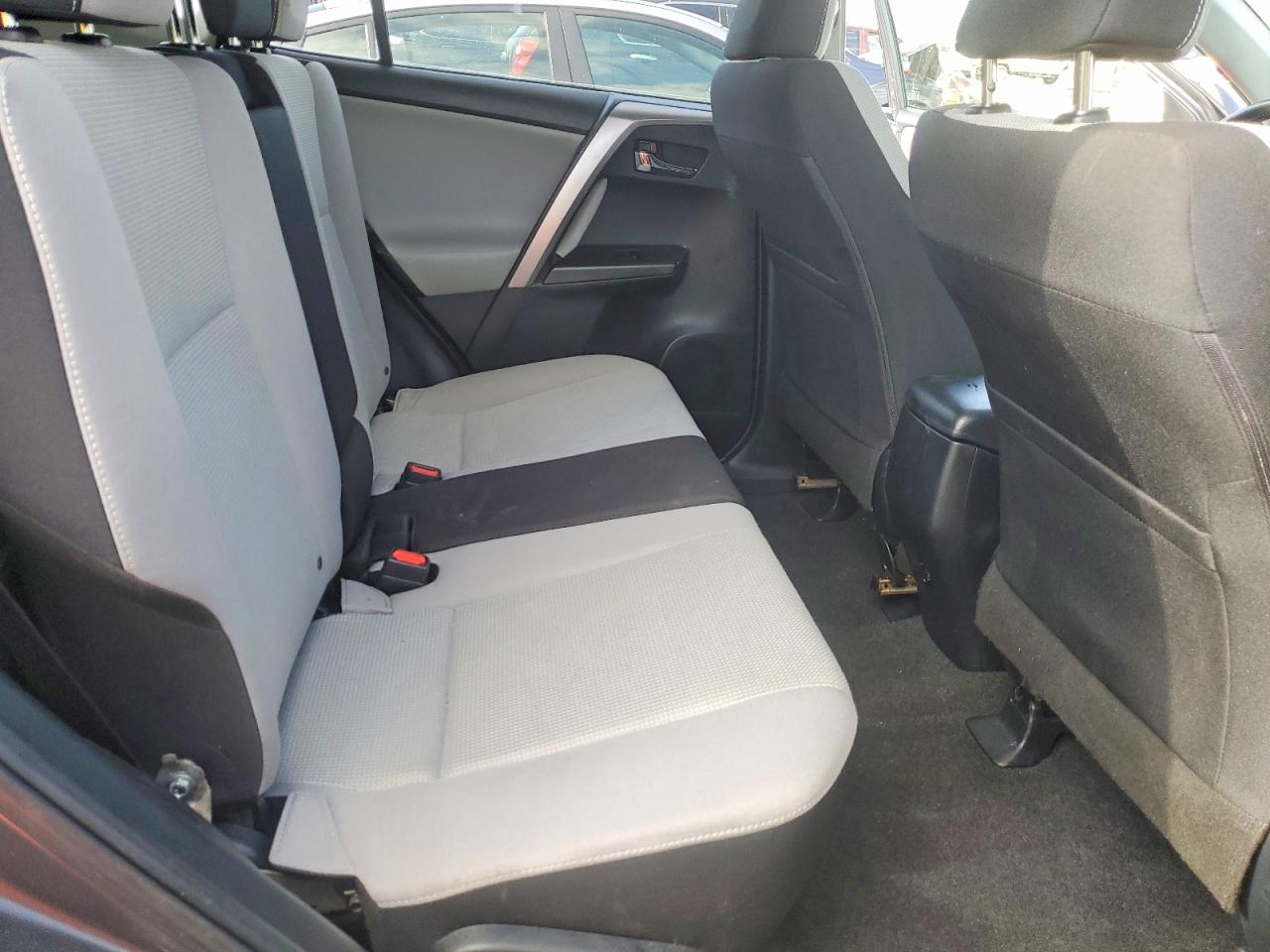 2017 TOYOTA RAV4 XLE photo 11