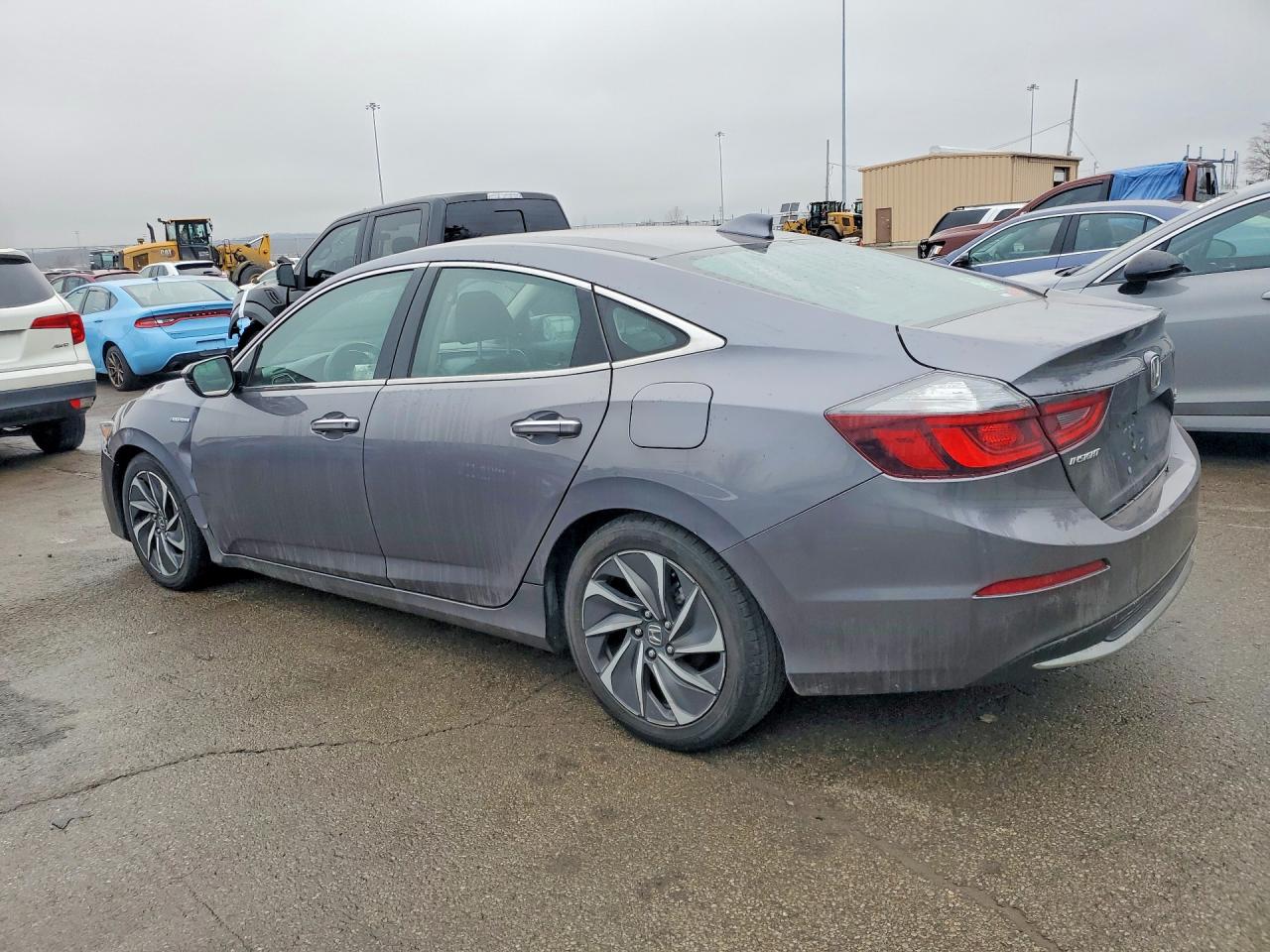2019 HONDA INSIGHT TOURING photo 3