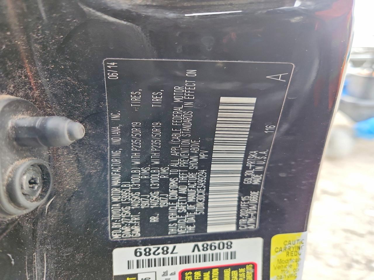 2014 TOYOTA SIENNA SE 8-PASSENGER photo 25