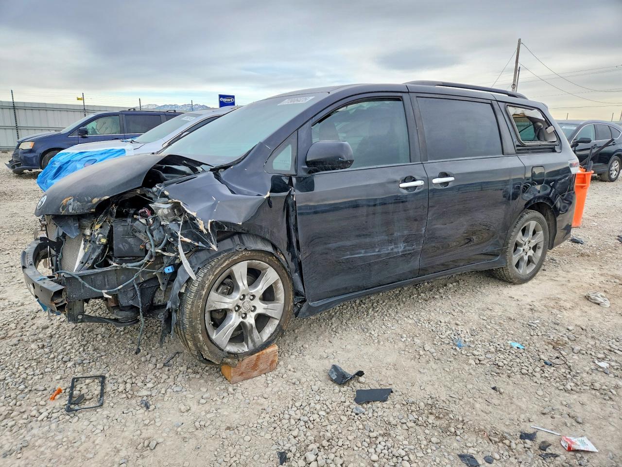 2014 TOYOTA SIENNA