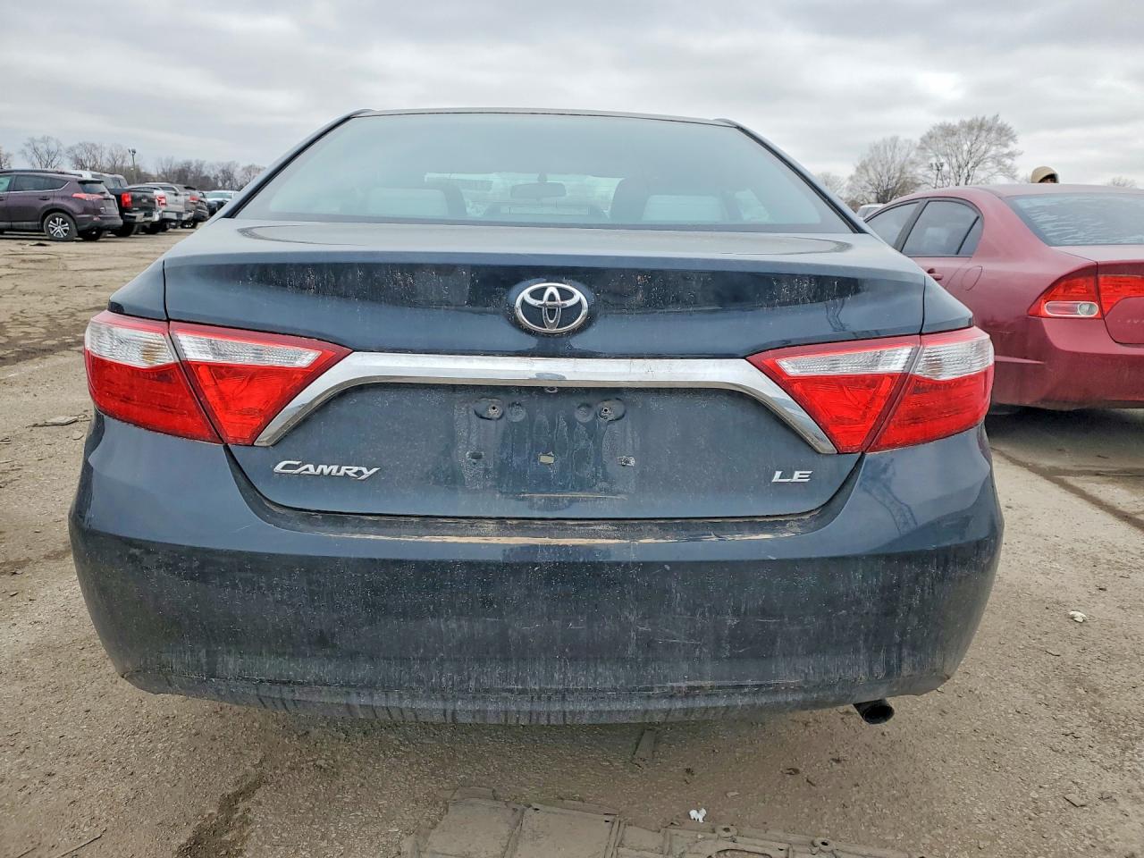 2016 TOYOTA CAMRY LE photo 11