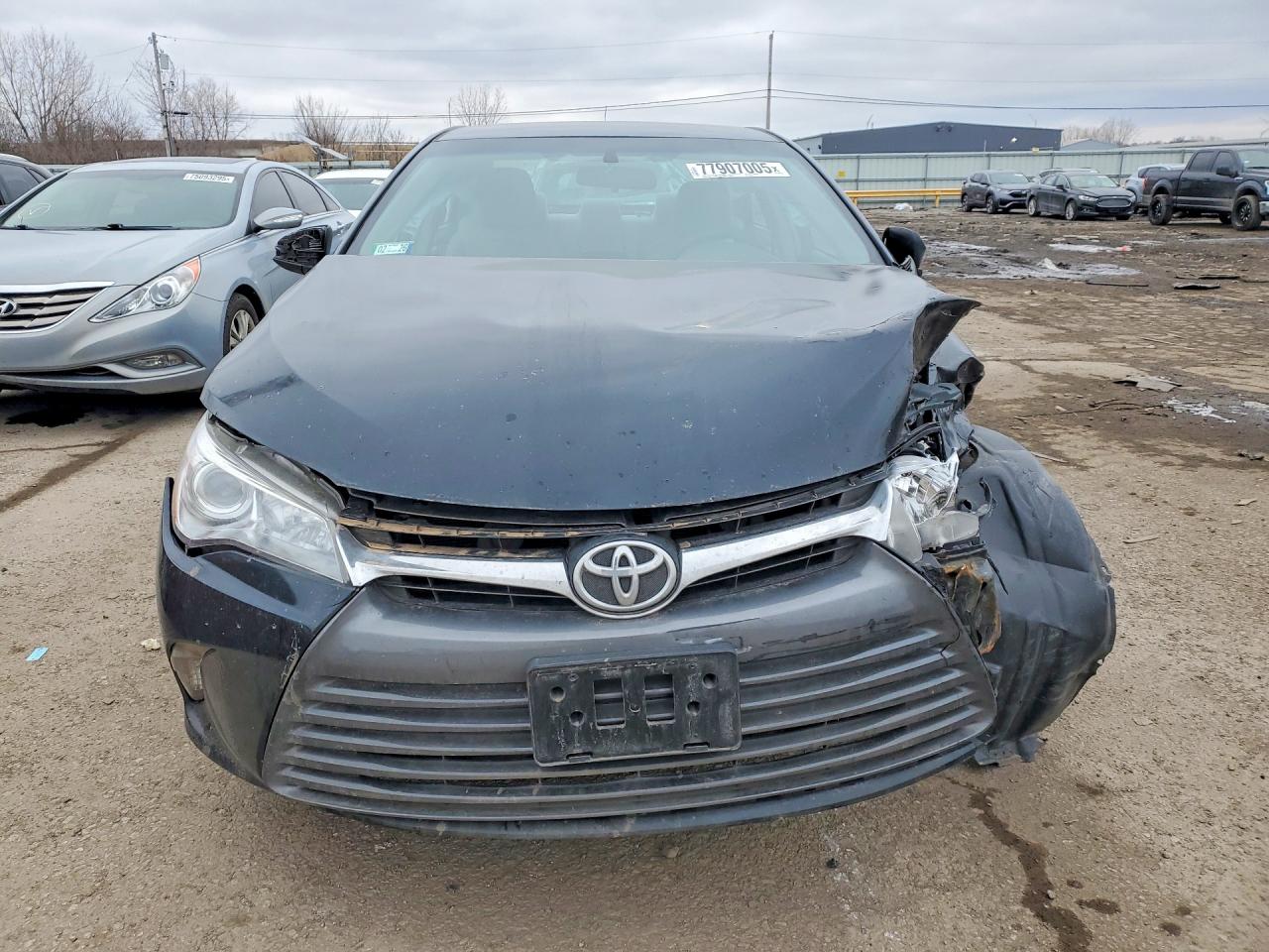 2016 TOYOTA CAMRY LE photo 9