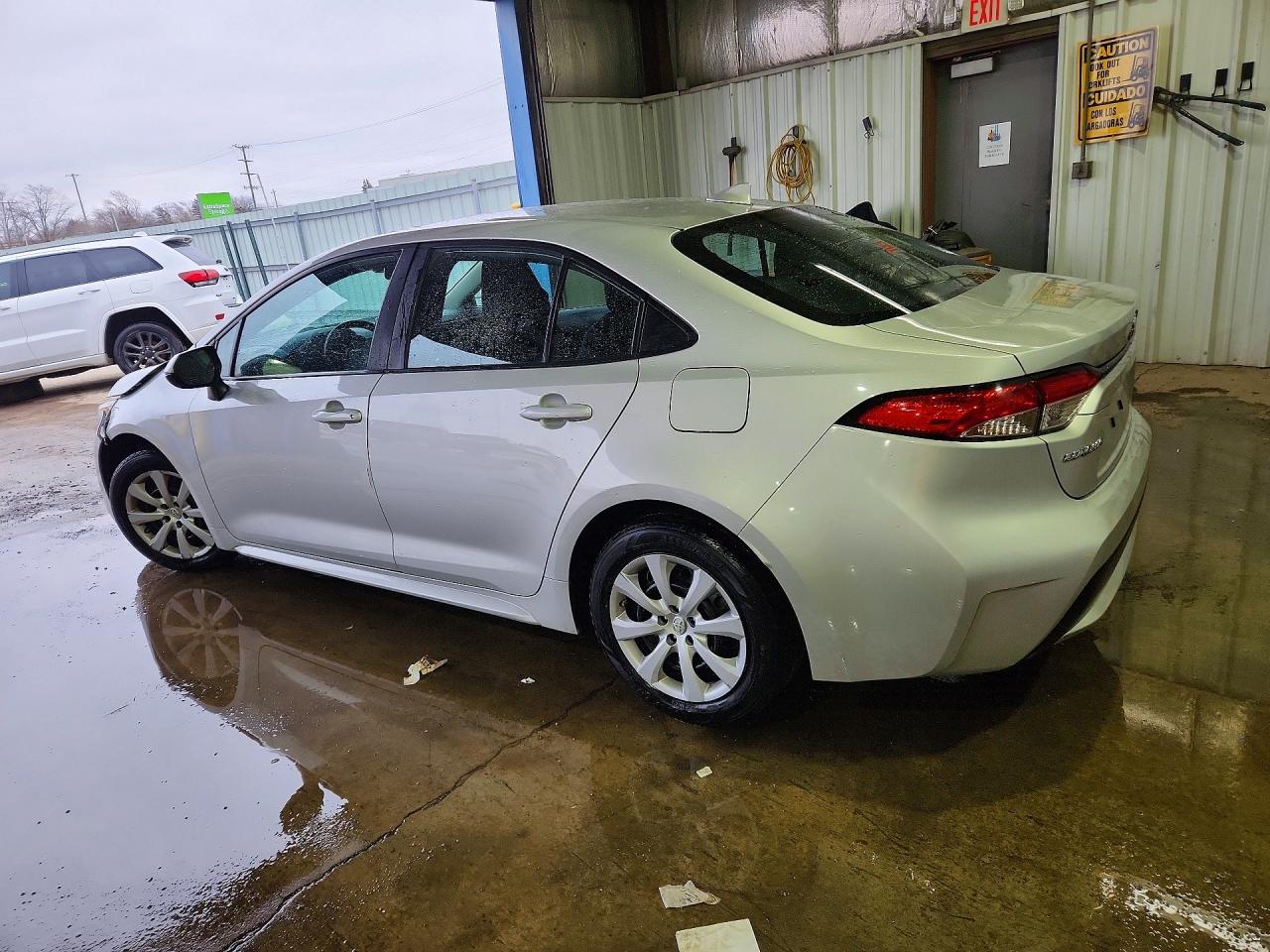 2020 TOYOTA COROLLA LE photo 3