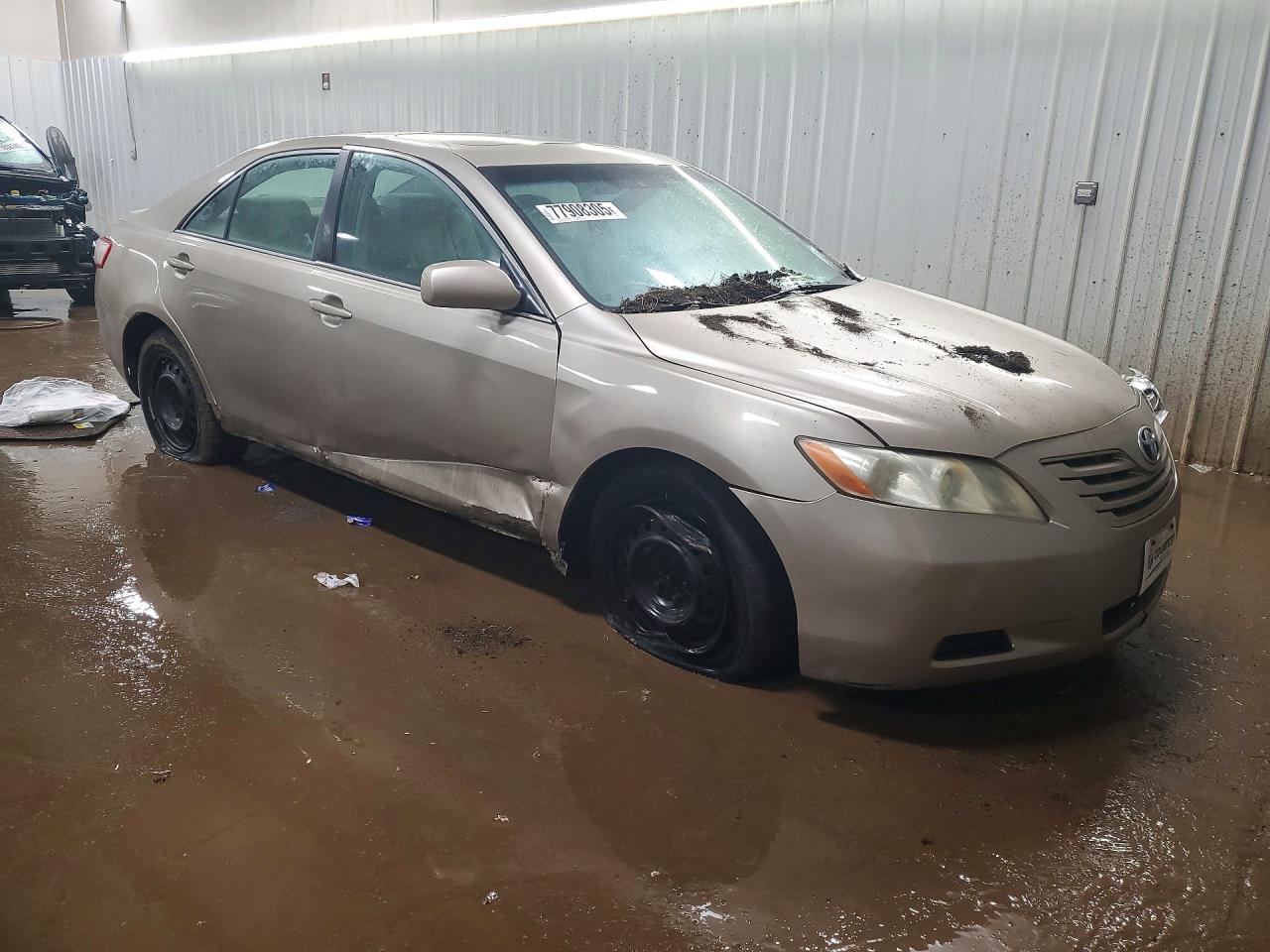 2009 TOYOTA CAMRY LE photo 4