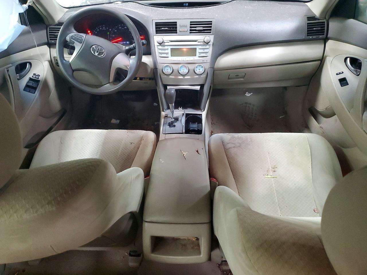 2009 TOYOTA CAMRY LE photo 8