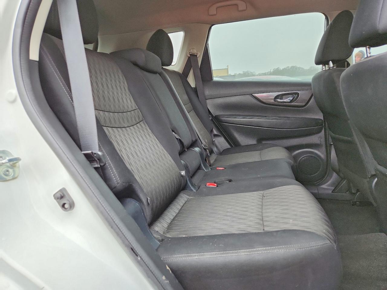 2018 NISSAN ROGUE S photo 11