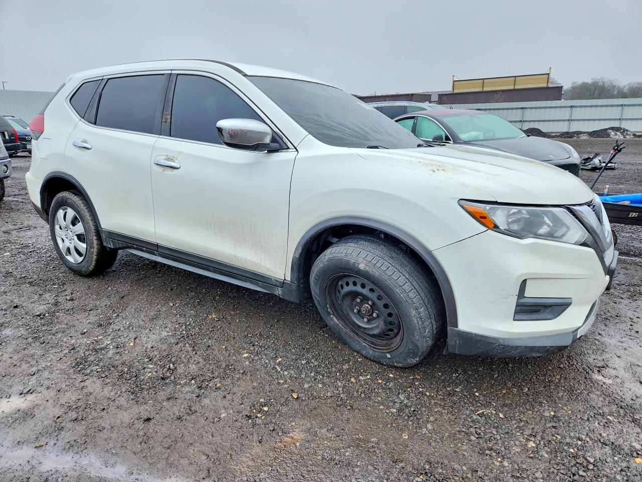 2018 NISSAN ROGUE S photo 4