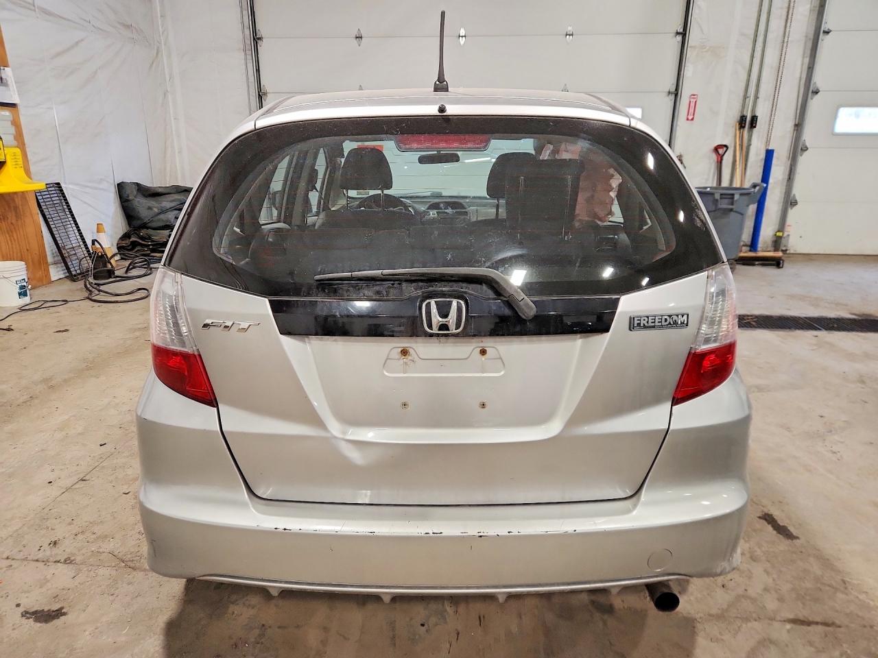 2013 HONDA FIT photo 11