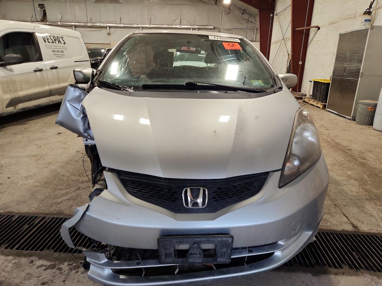 2013 HONDA FIT photo 9