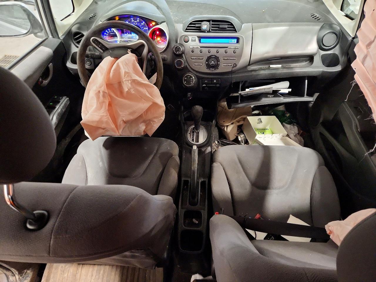 2013 HONDA FIT photo 15