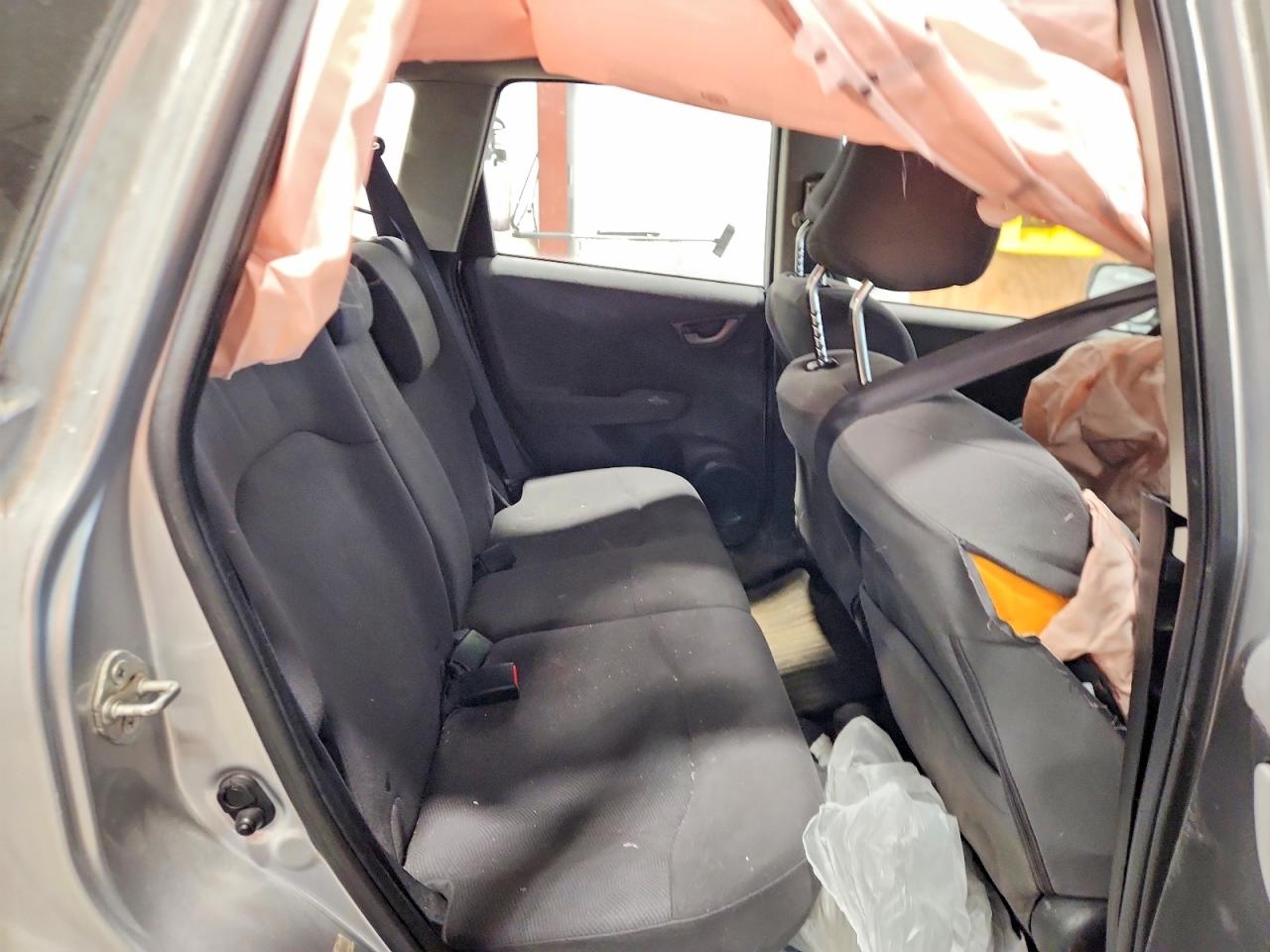 2013 HONDA FIT photo 19