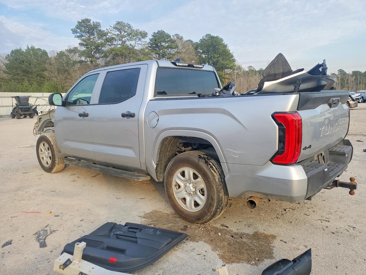 2024 TOYOTA TUNDRA CREWMAX SR photo 3