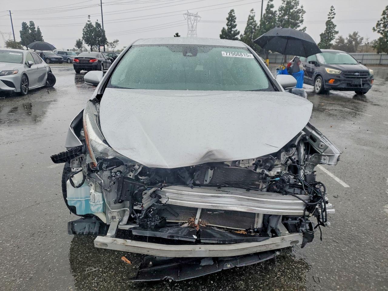 2018 TOYOTA PRIUS TWO photo 9