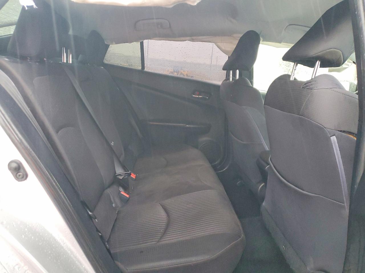 2018 TOYOTA PRIUS TWO photo 19