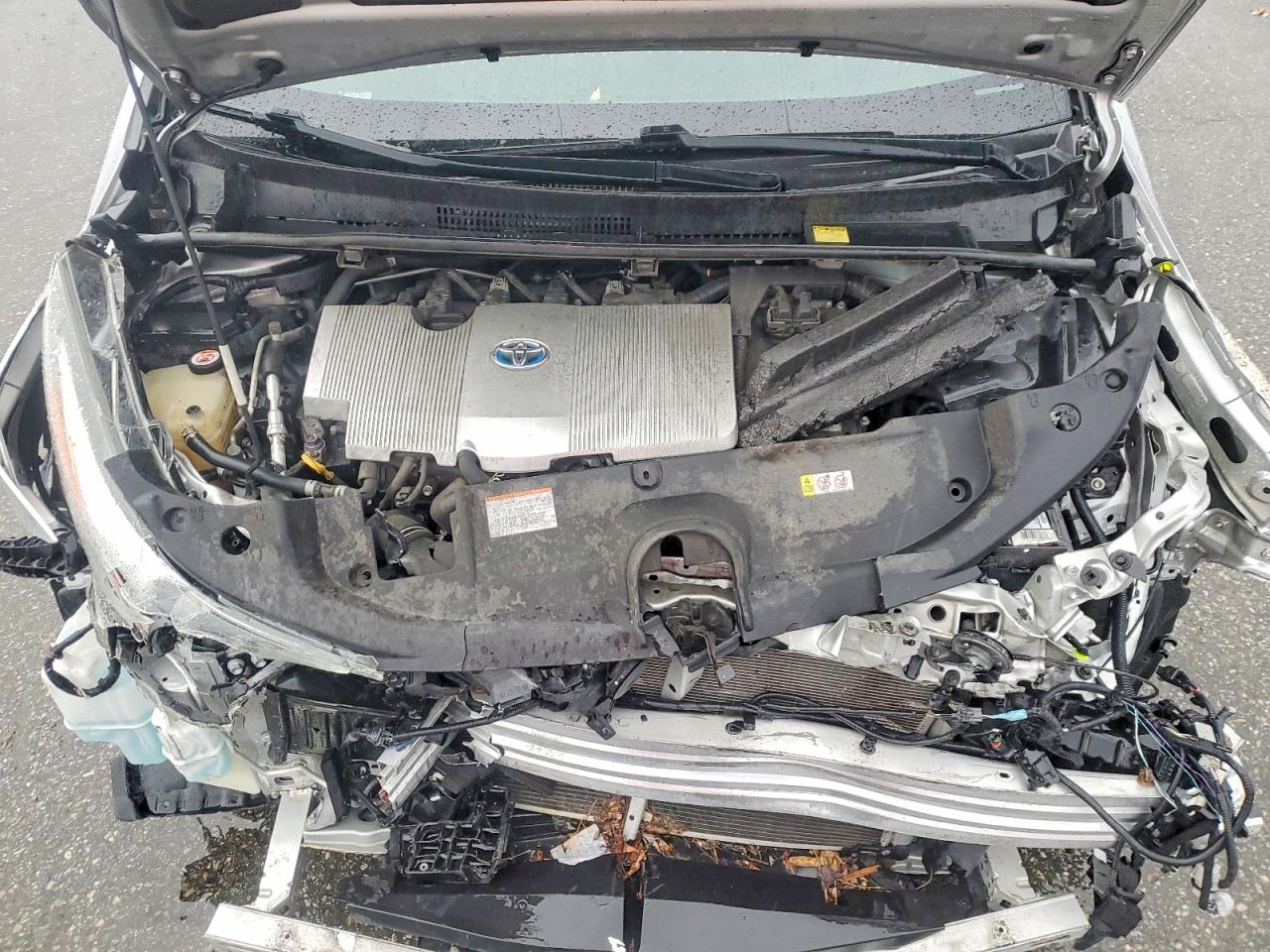 2018 TOYOTA PRIUS TWO photo 21