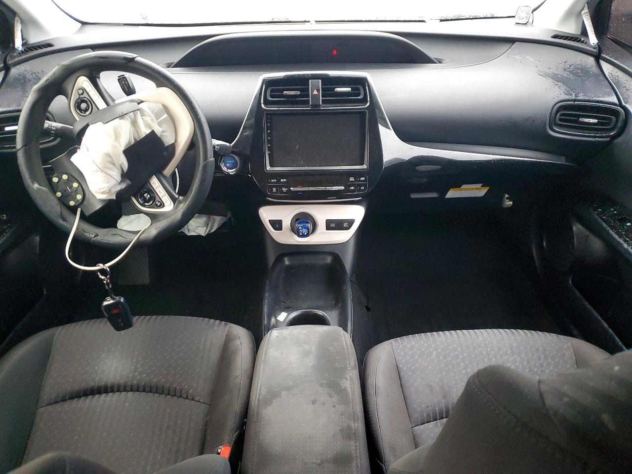 2018 TOYOTA PRIUS TWO photo 15