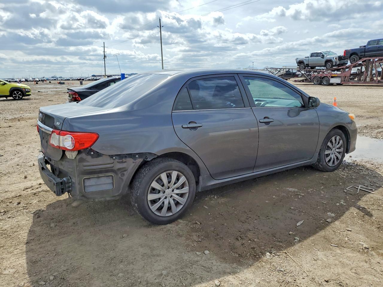2013 TOYOTA COROLLA LE photo 7