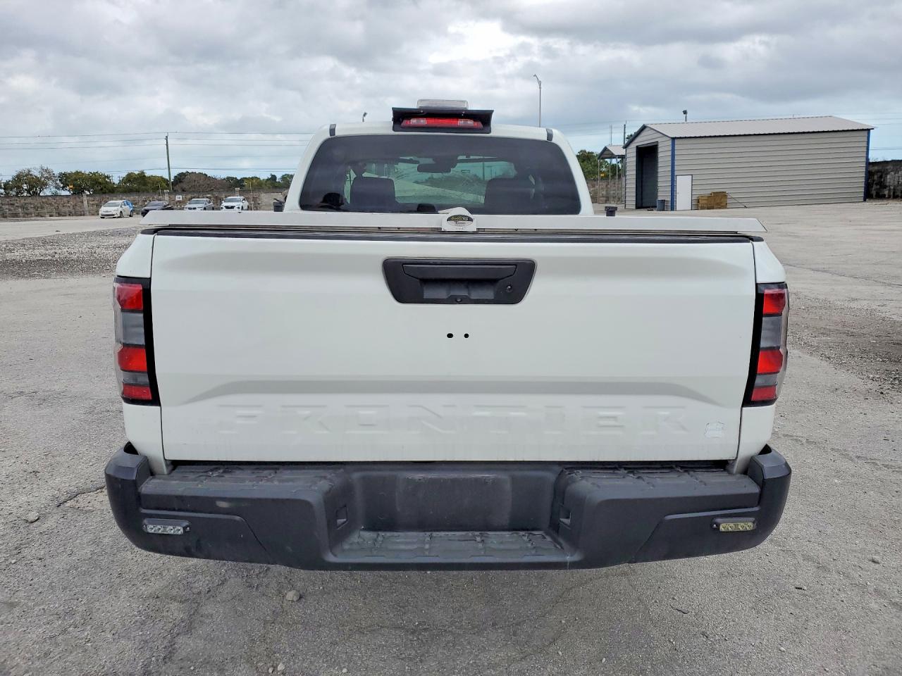2024 NISSAN FRONTIER S photo 6