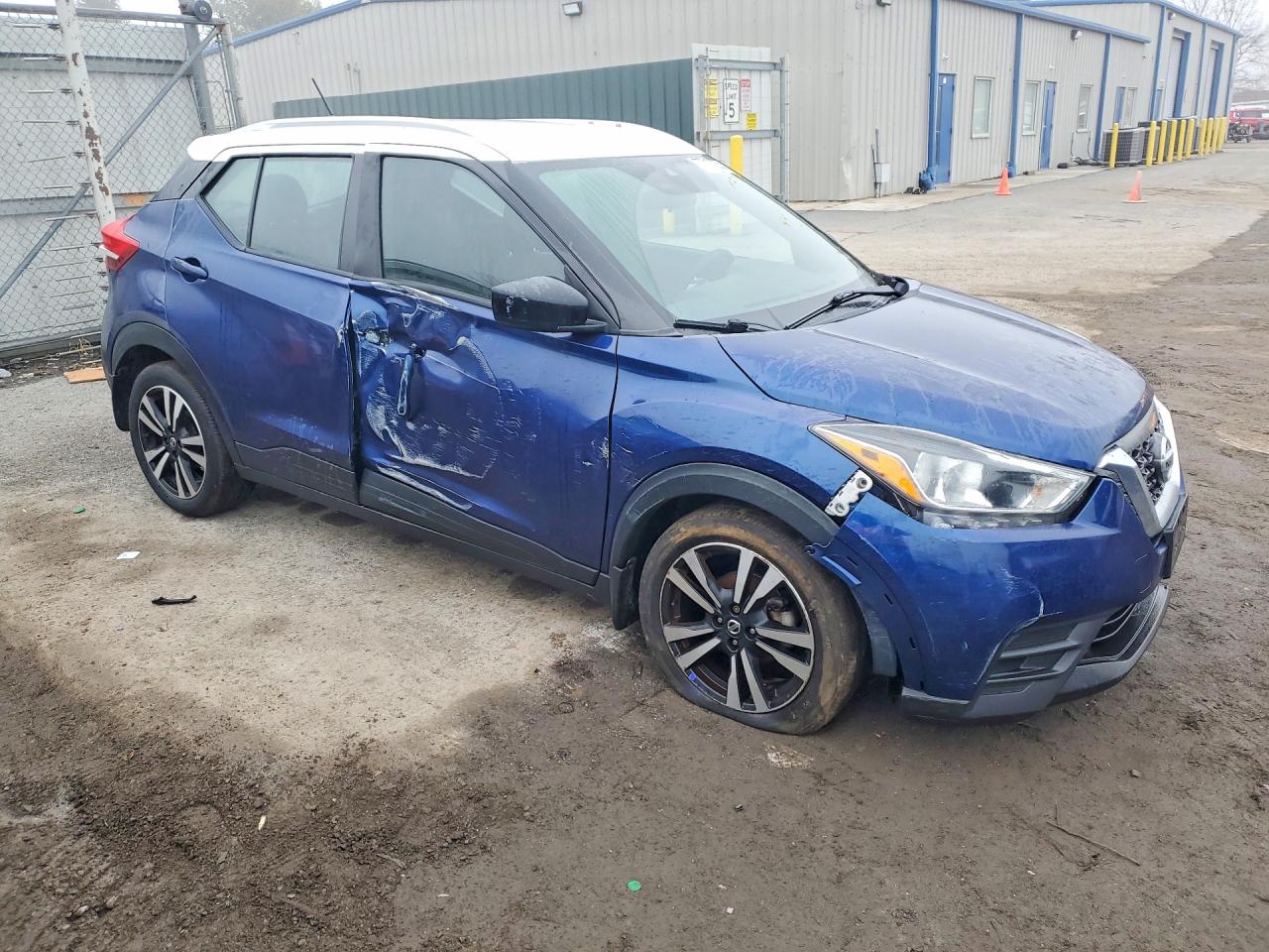 2020 NISSAN KICKS SV photo 4