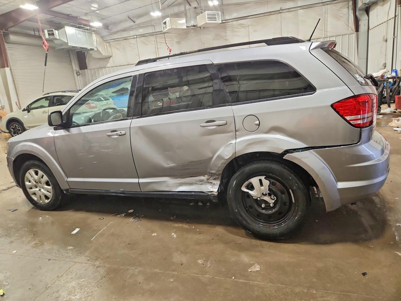 2017 DODGE JOURNEY SE photo 3