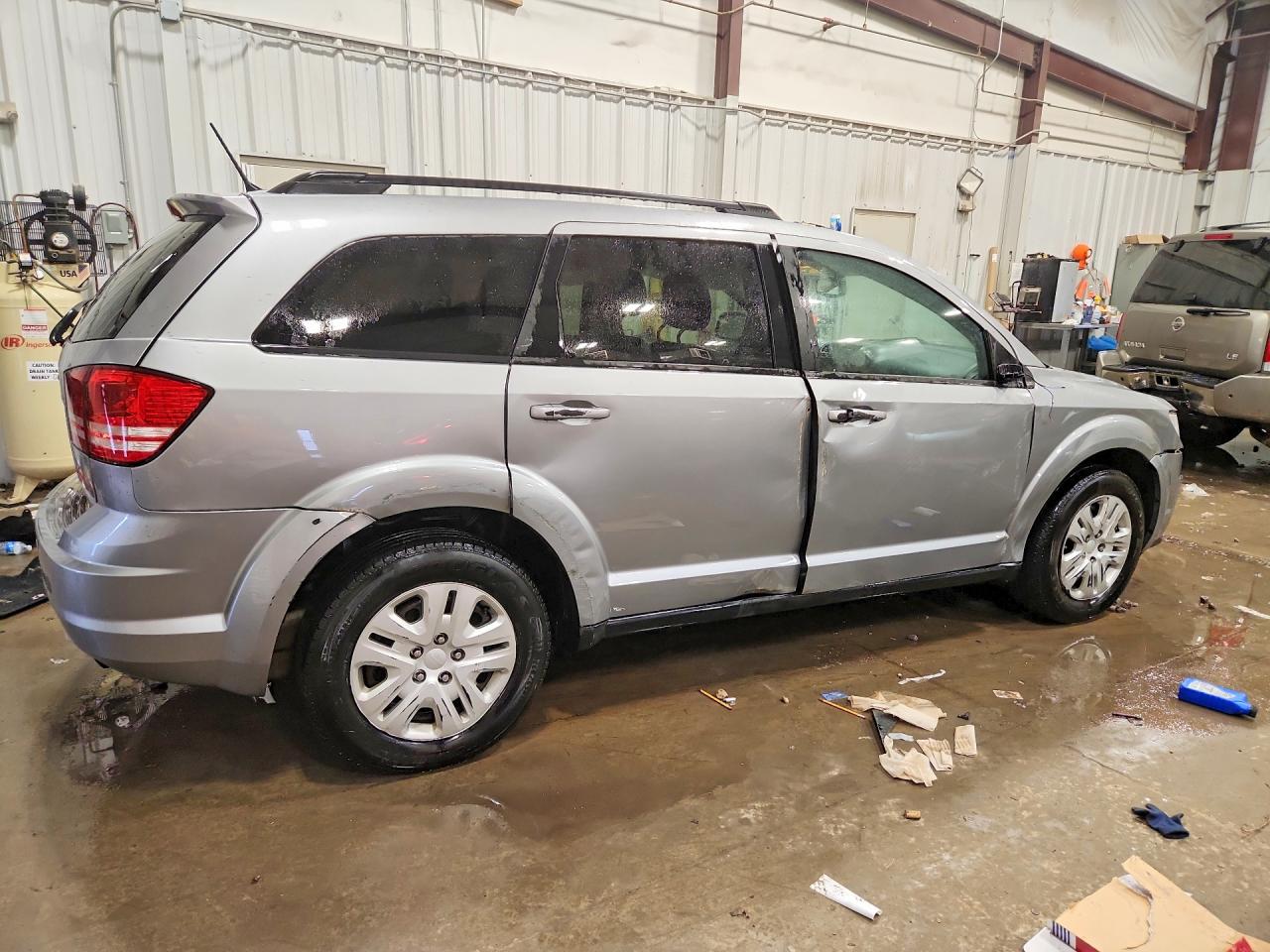 2017 DODGE JOURNEY SE photo 5