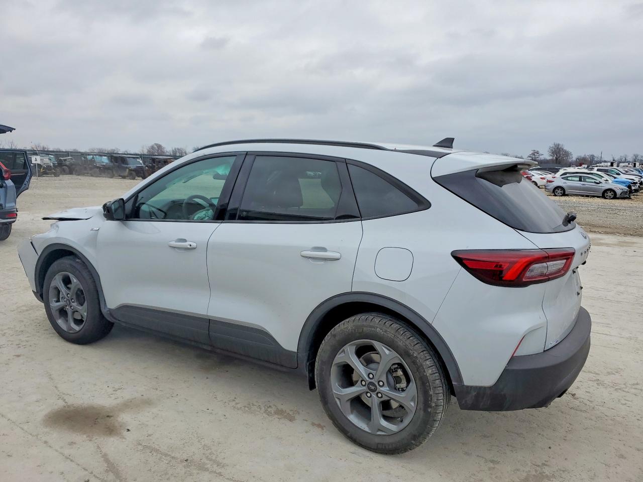 2025 FORD ESCAPE ST LINE photo 3