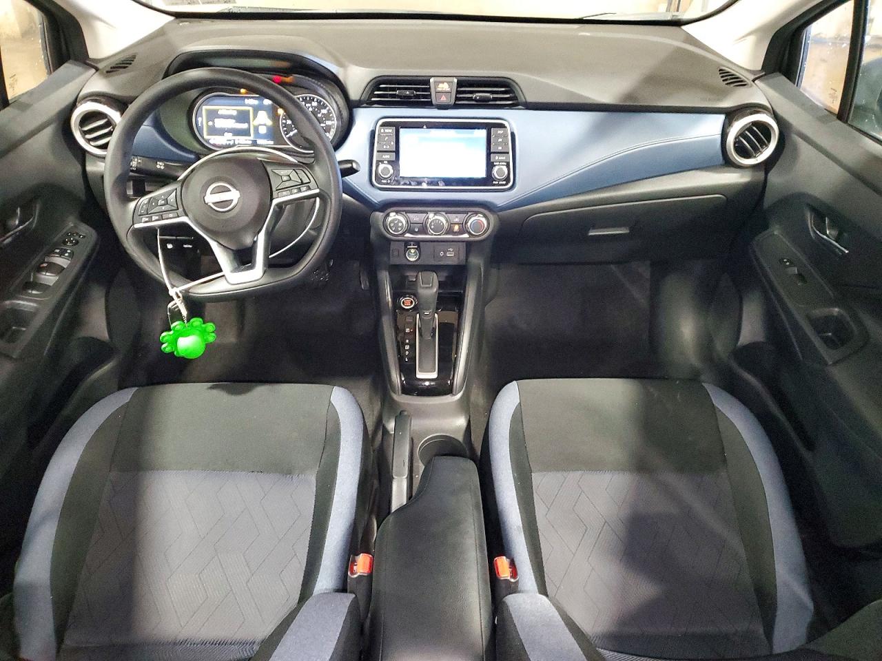2025 NISSAN VERSA SV photo 8