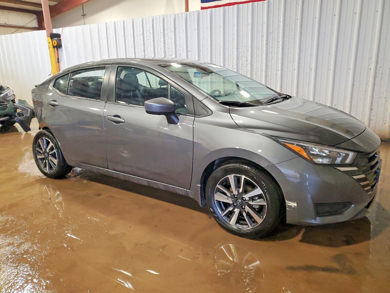 2025 NISSAN VERSA SV photo 4