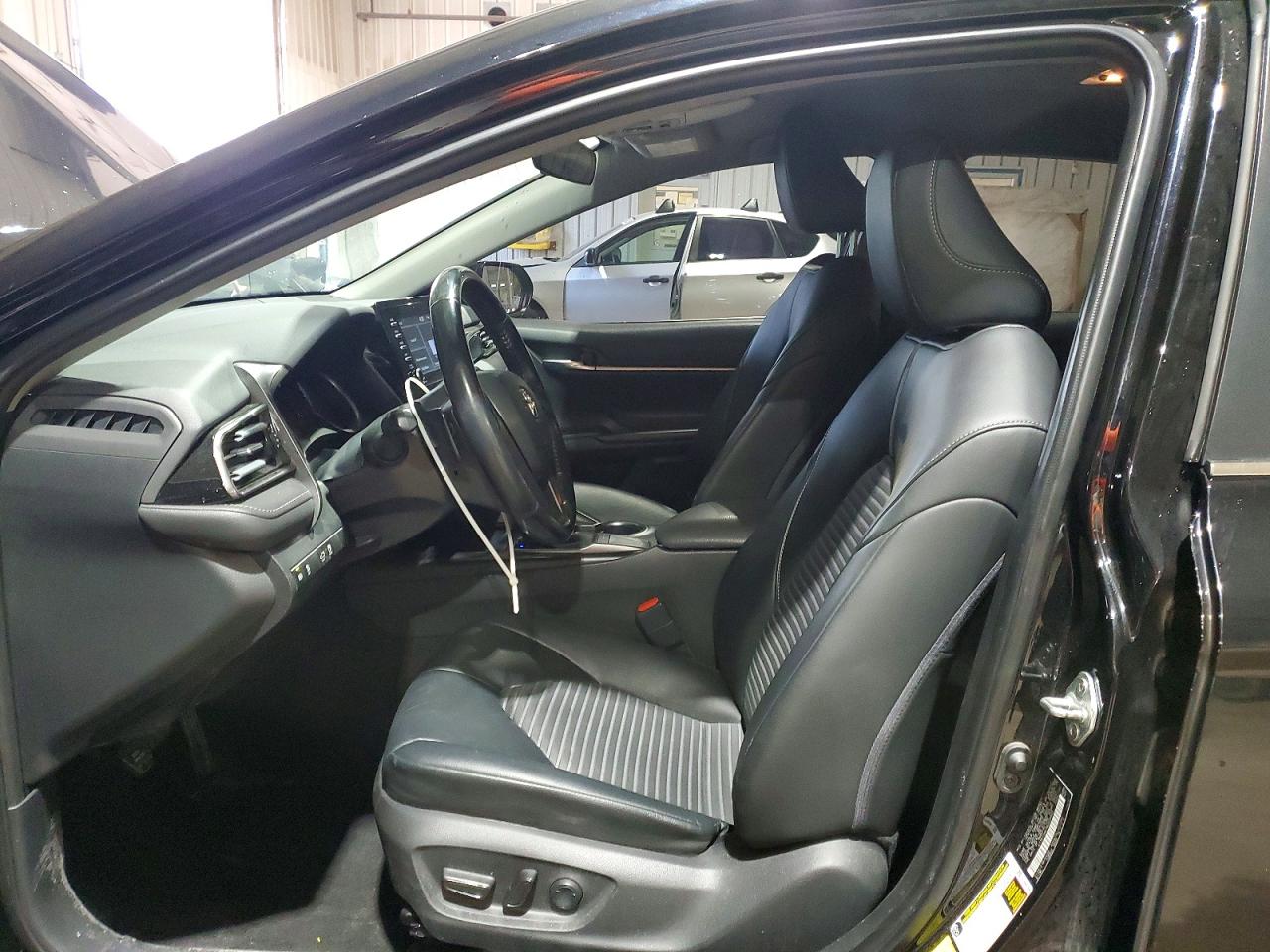 2022 TOYOTA CAMRY SE photo 7
