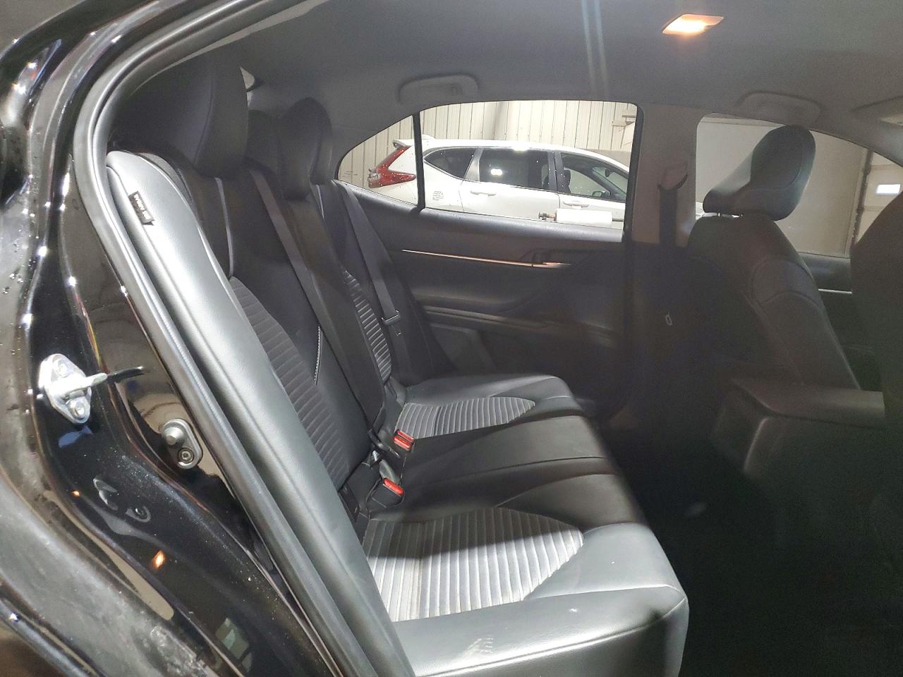 2022 TOYOTA CAMRY SE photo 10