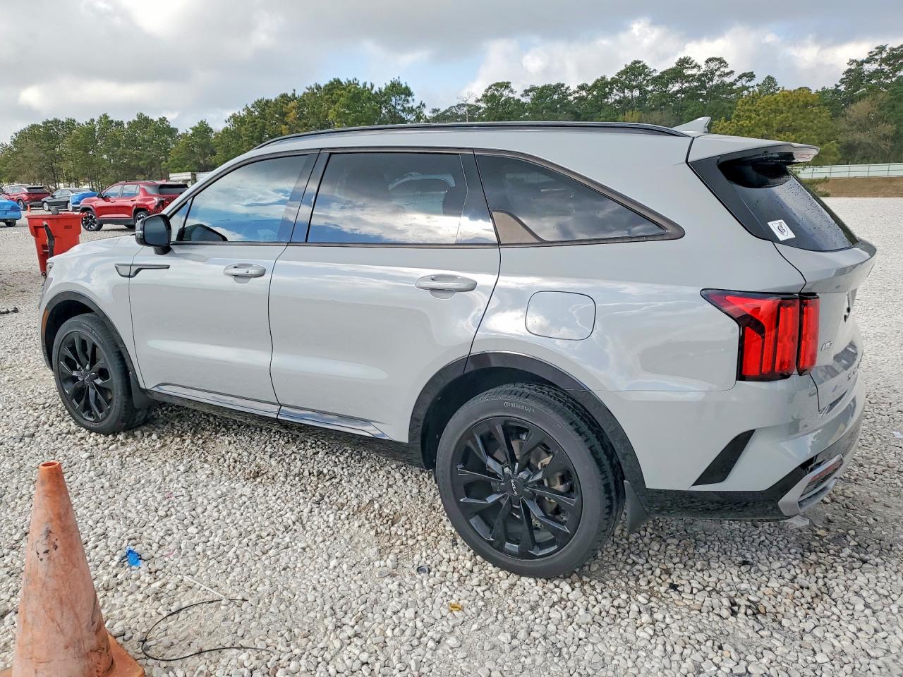 2022 KIA SORENTO SX photo 2