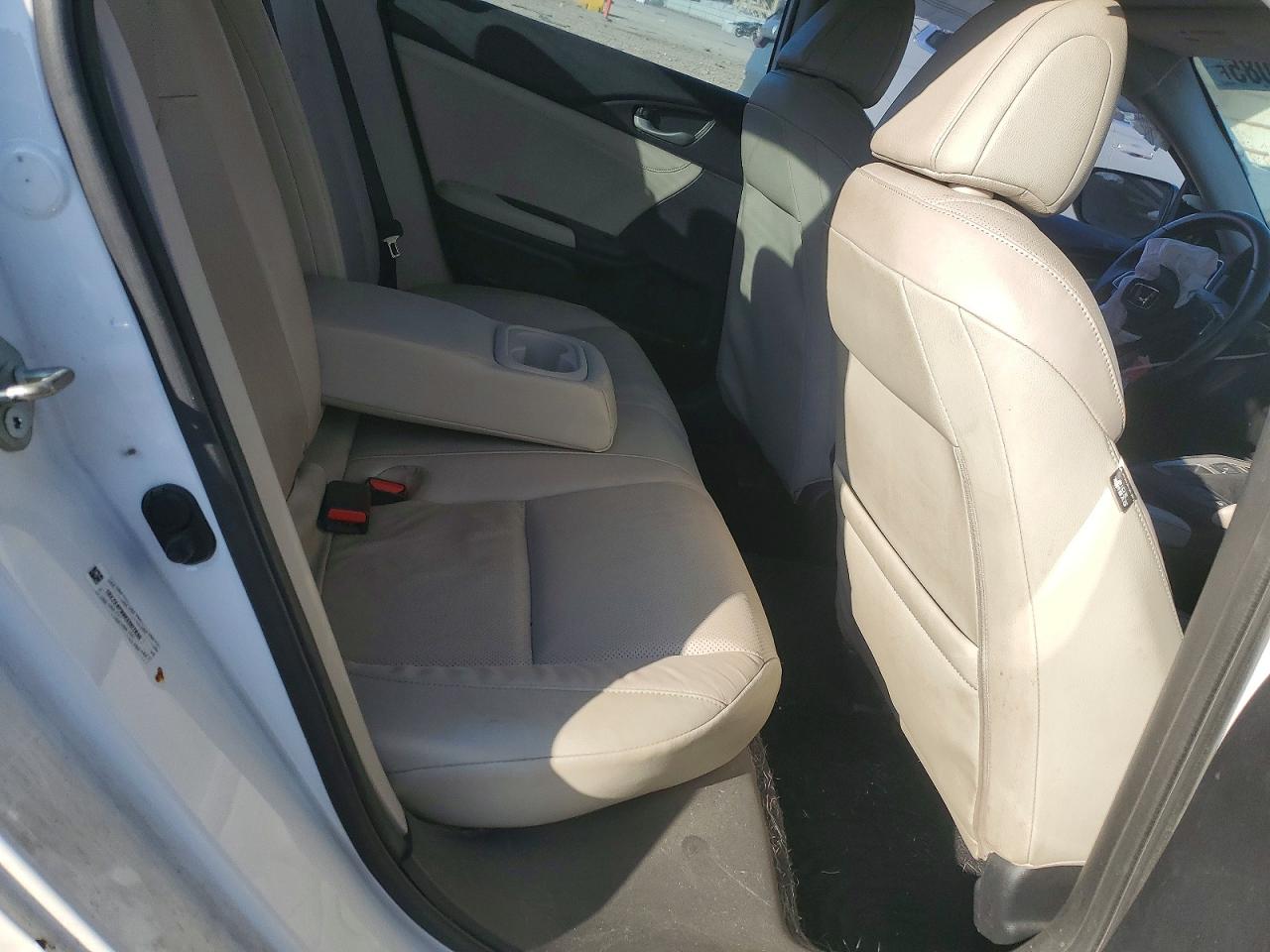 2019 HONDA INSIGHT TOURING photo 10