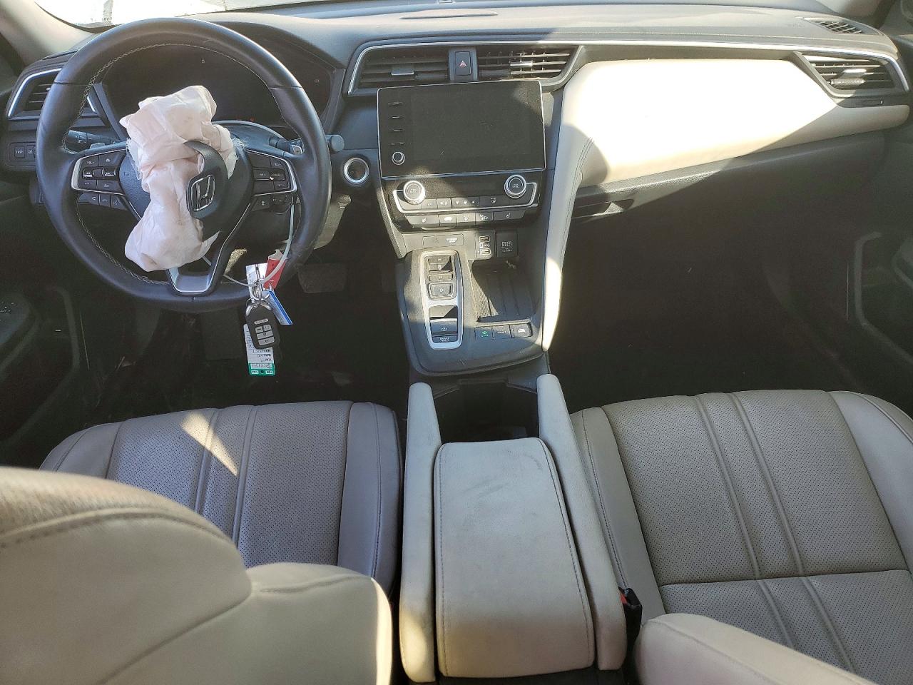 2019 HONDA INSIGHT TOURING photo 8