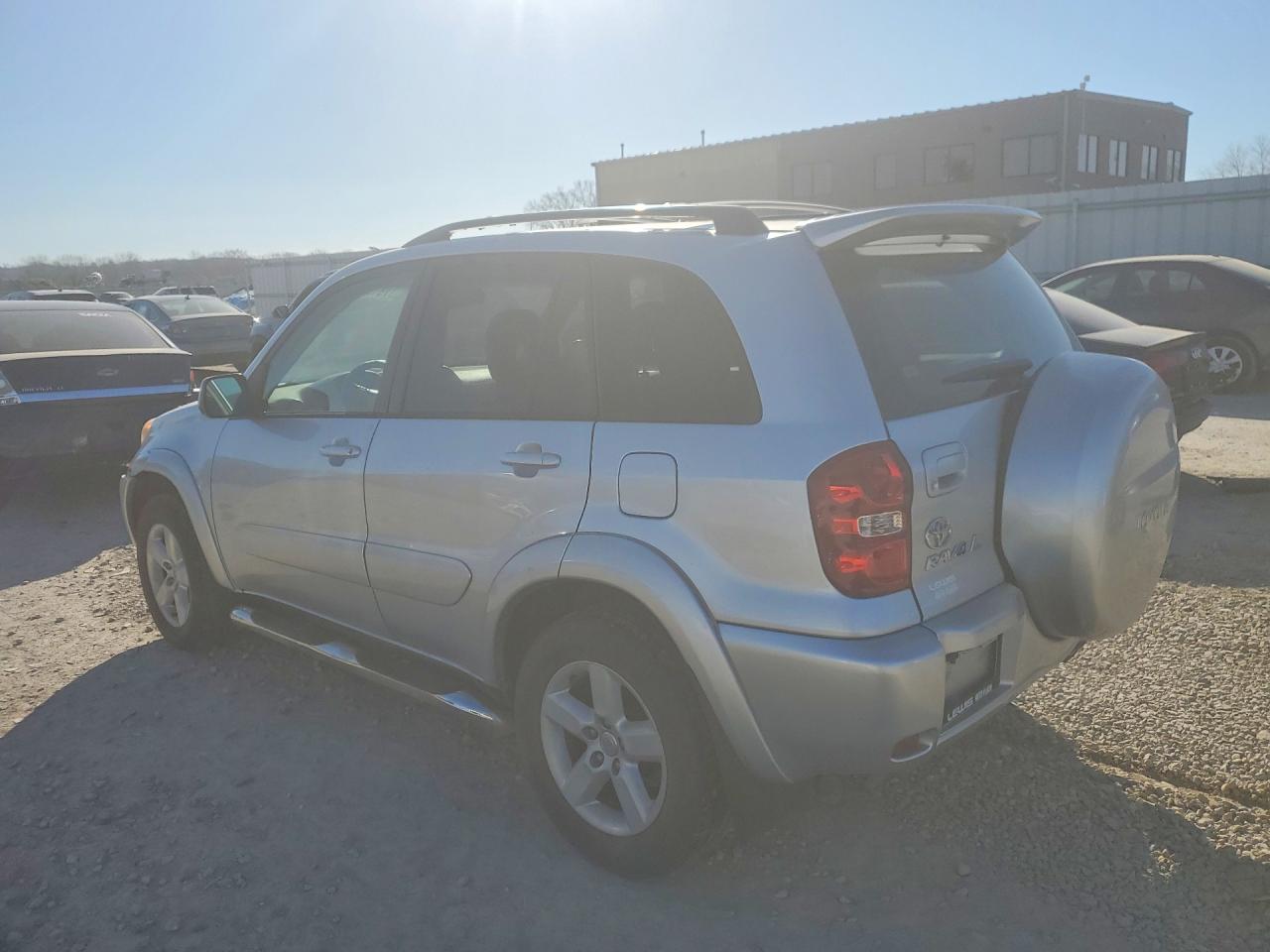 2005 TOYOTA RAV4 BASE photo 3