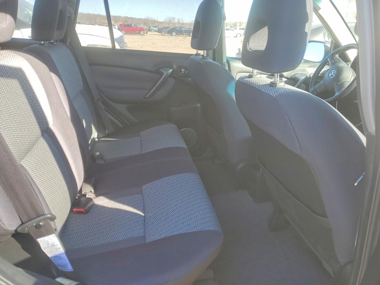 2005 TOYOTA RAV4 BASE photo 21
