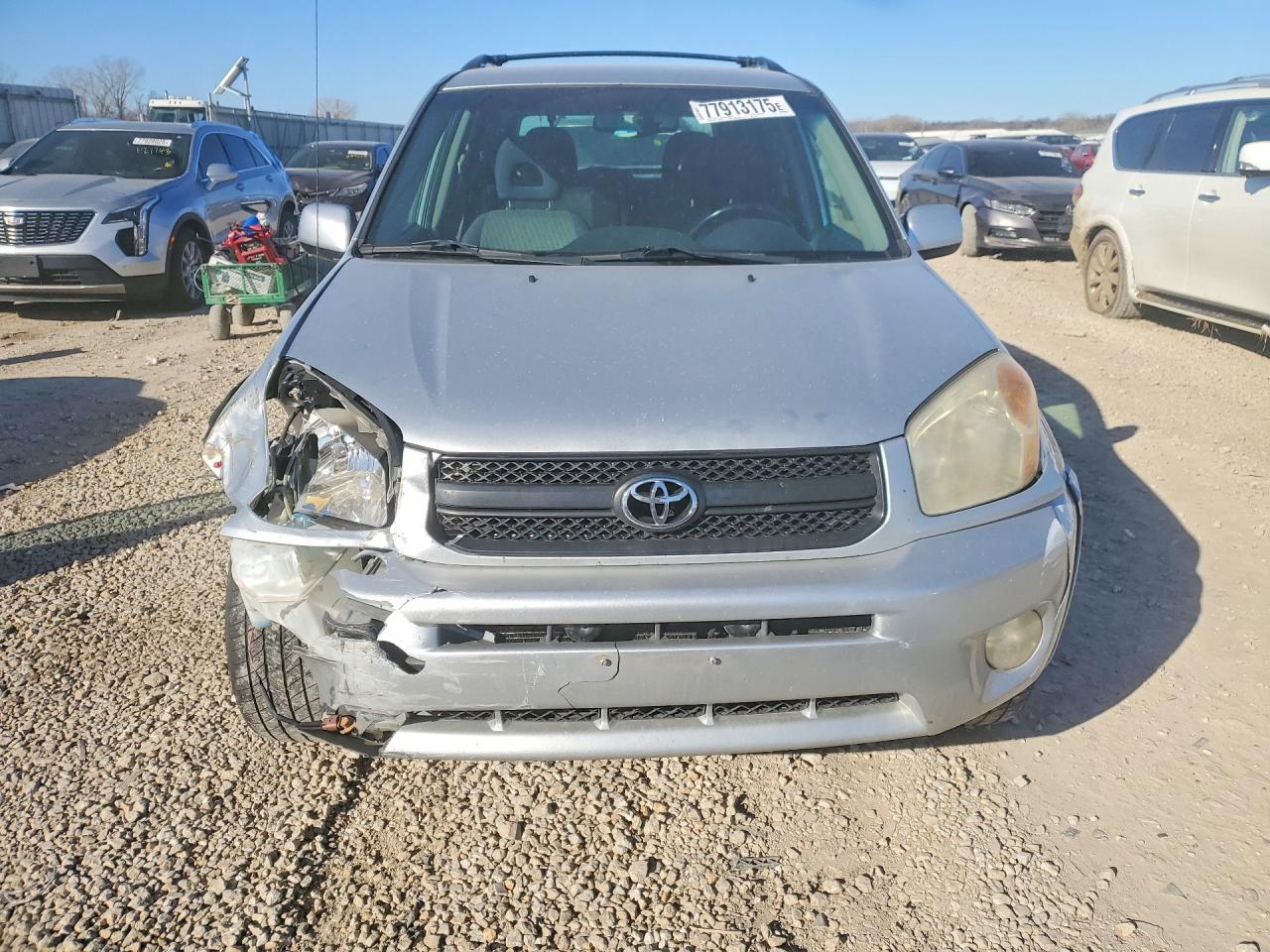 2005 TOYOTA RAV4 BASE photo 9