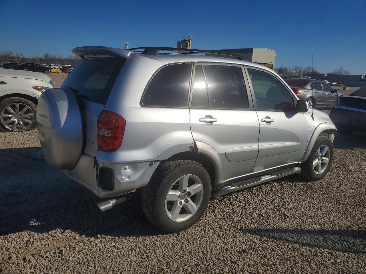 2005 TOYOTA RAV4 BASE photo 5