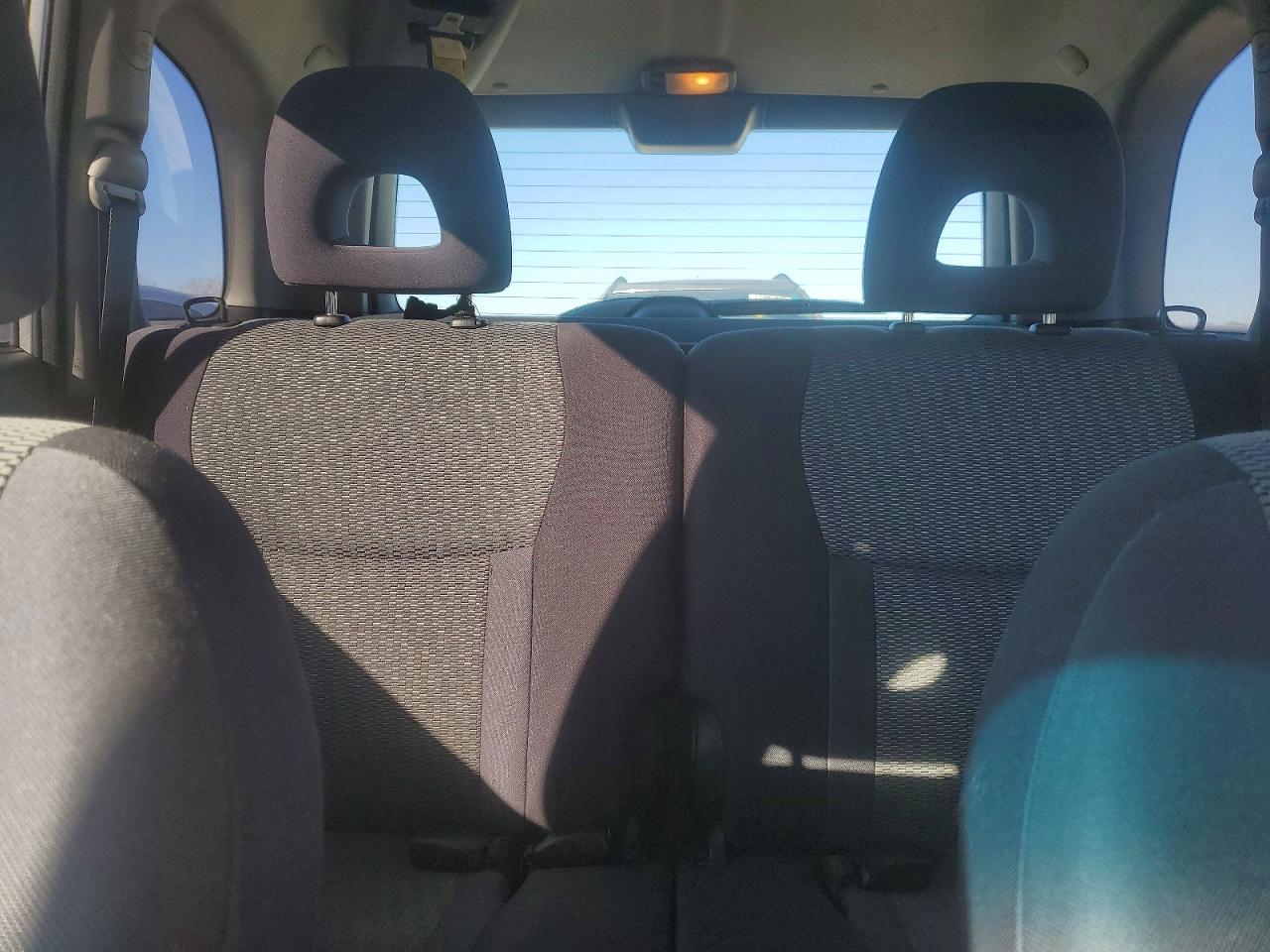 2005 TOYOTA RAV4 BASE photo 19