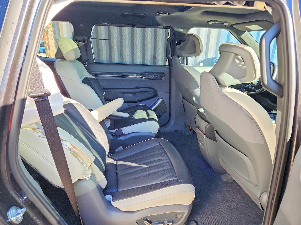 2024 KIA EV9 GT LINE photo 21
