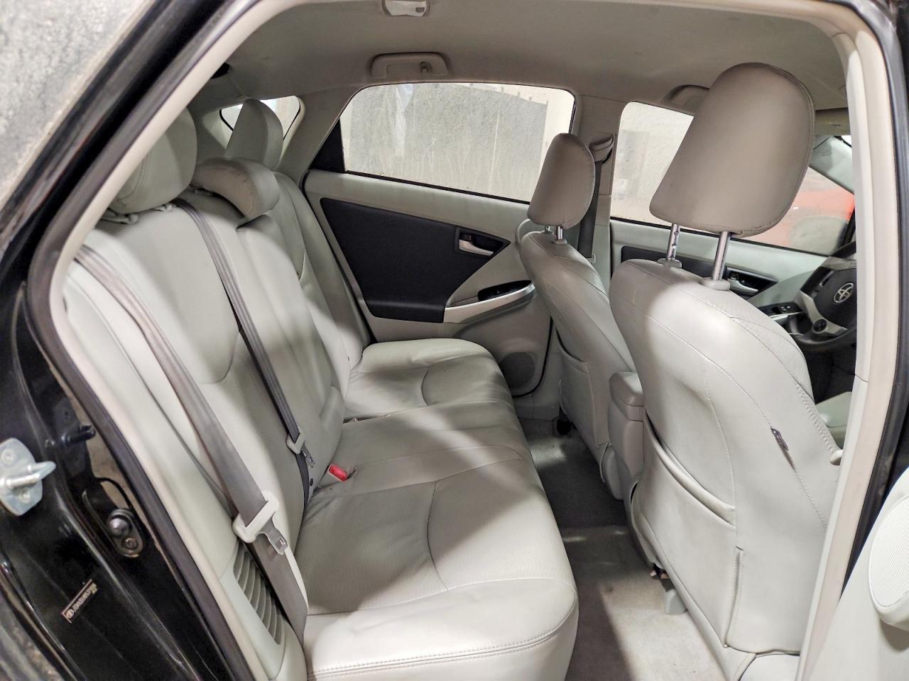 2011 TOYOTA PRIUS photo 10