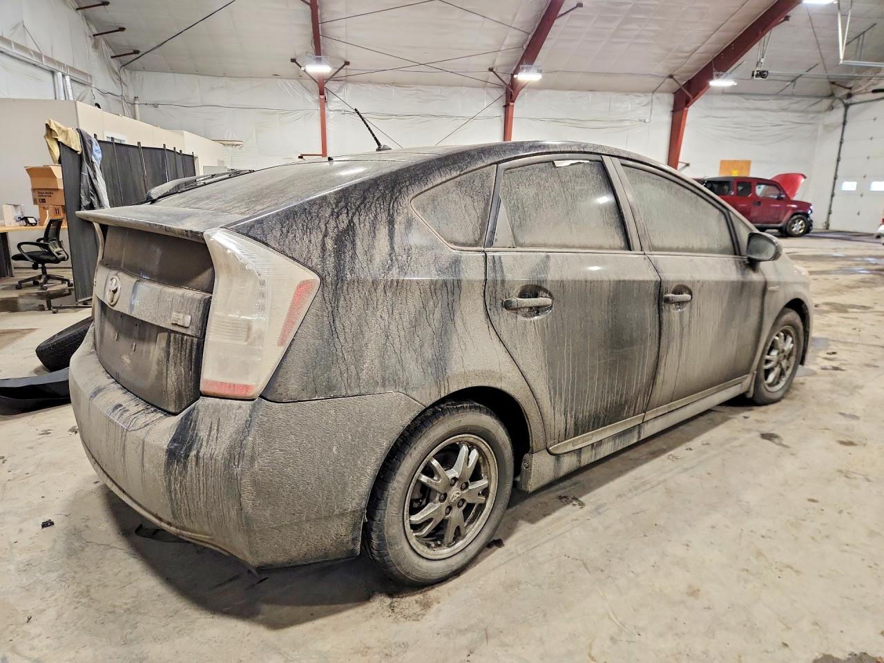 2011 TOYOTA PRIUS photo 3