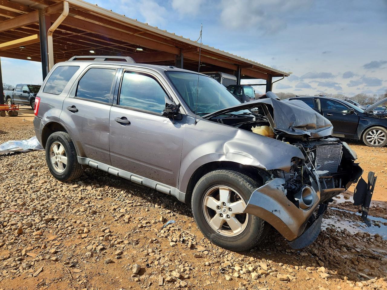 2011 FORD ESCAPE XLT photo 4