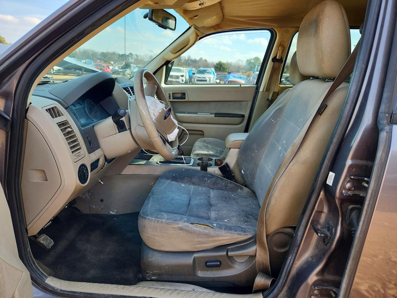 2011 FORD ESCAPE XLT photo 7