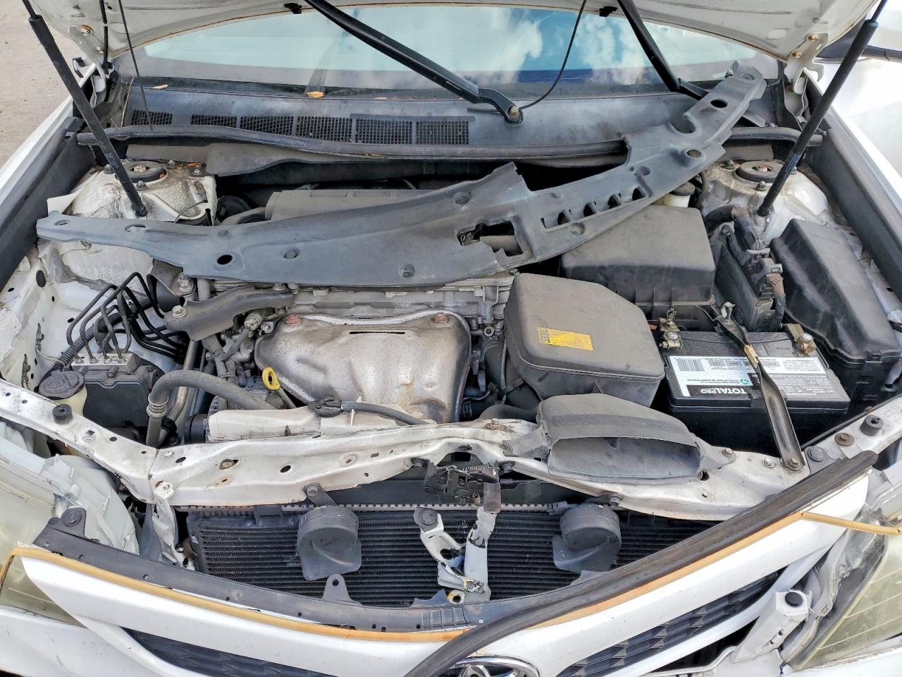 2013 TOYOTA CAMRY SE photo 11