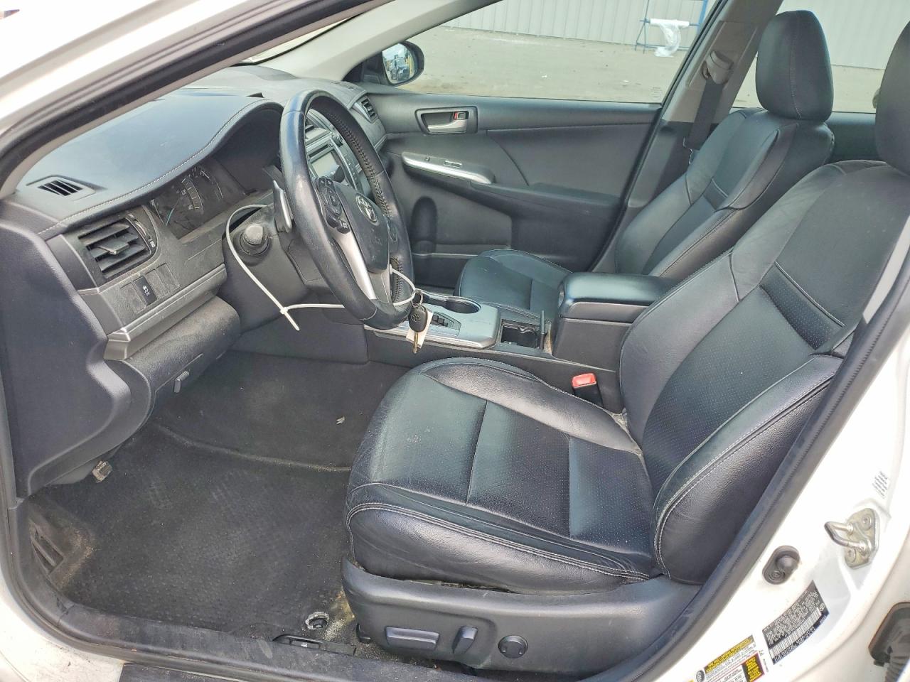 2013 TOYOTA CAMRY SE photo 7