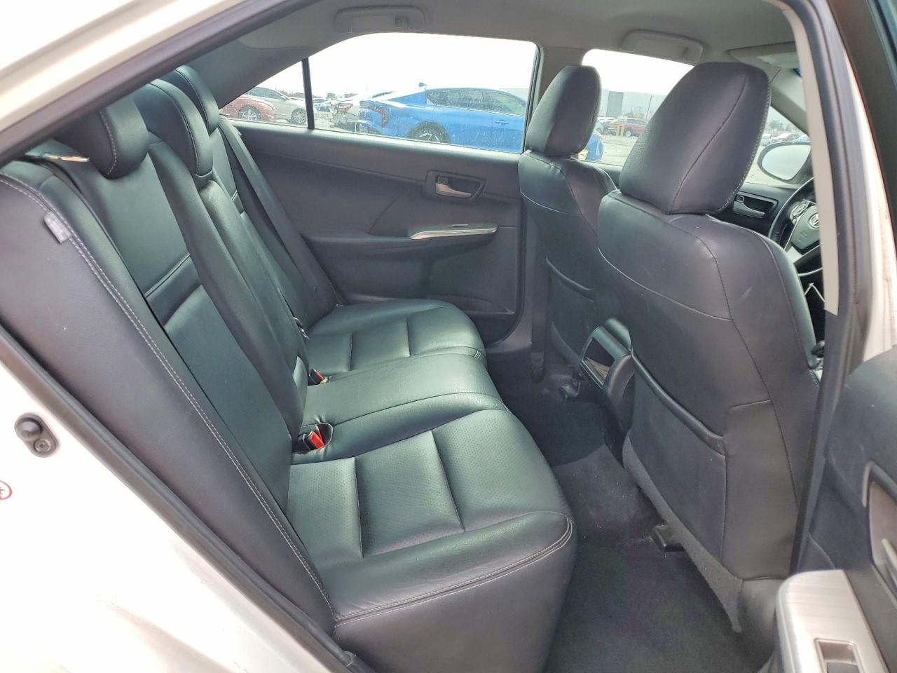 2013 TOYOTA CAMRY SE photo 10