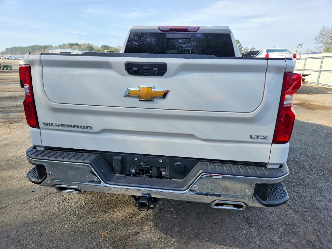 2025 CHEVROLET SILVERADO K1500 LTZ photo 6