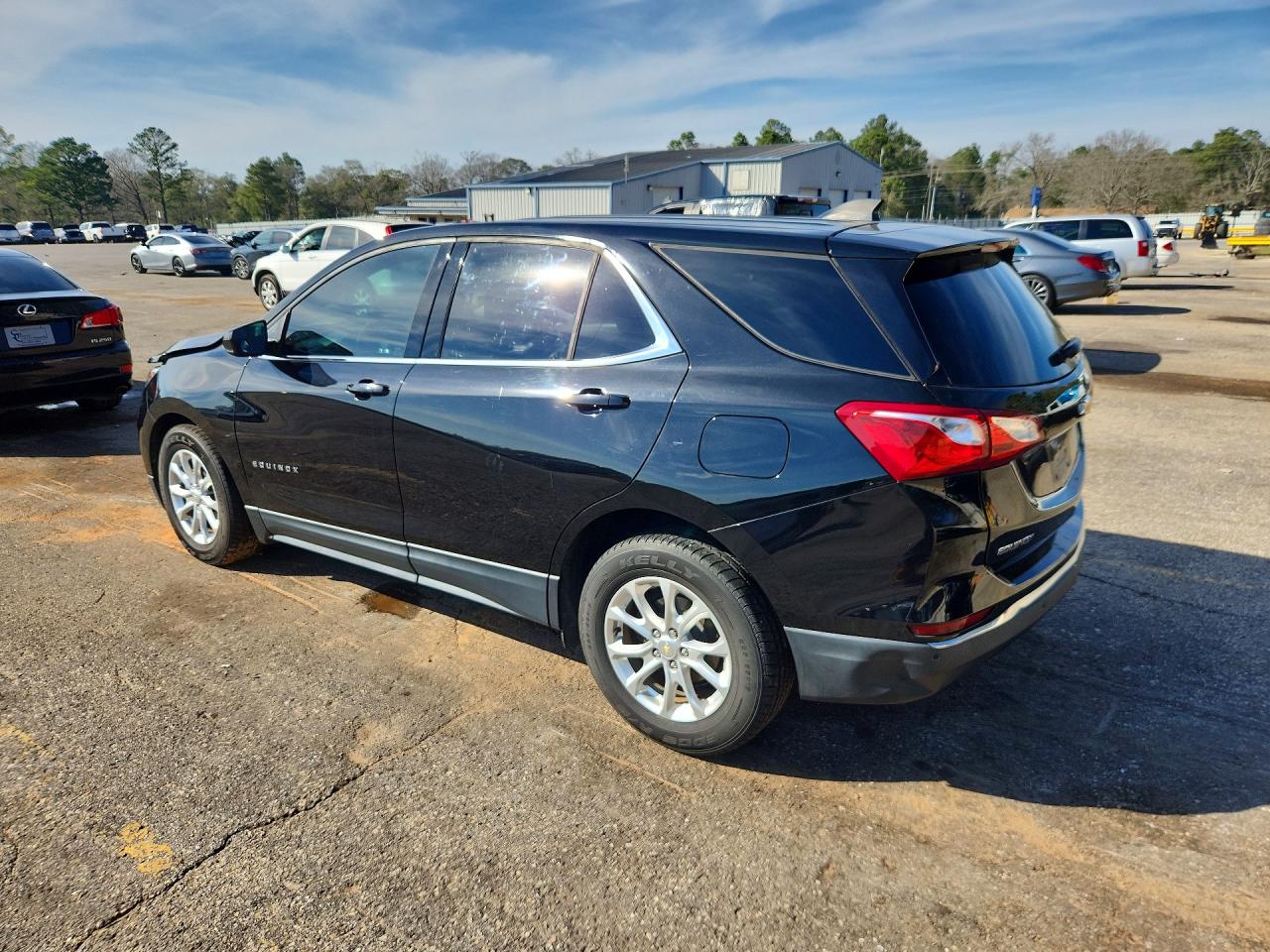 2020 CHEVROLET EQUINOX LT photo 2