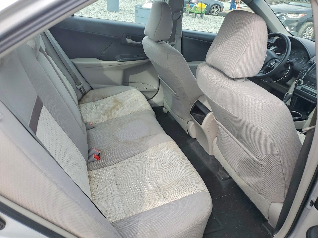 2014 TOYOTA CAMRY L photo 10